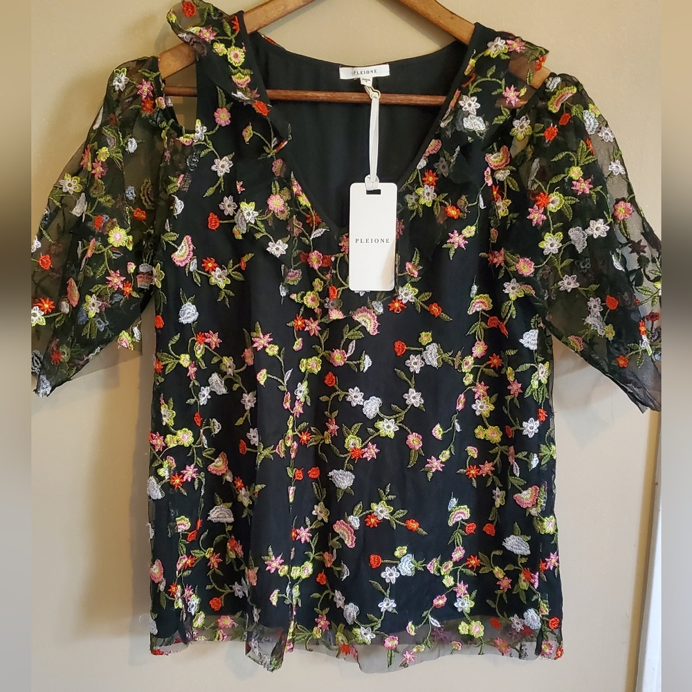 NWT Pleione for Anthropologie embroidered blouse
